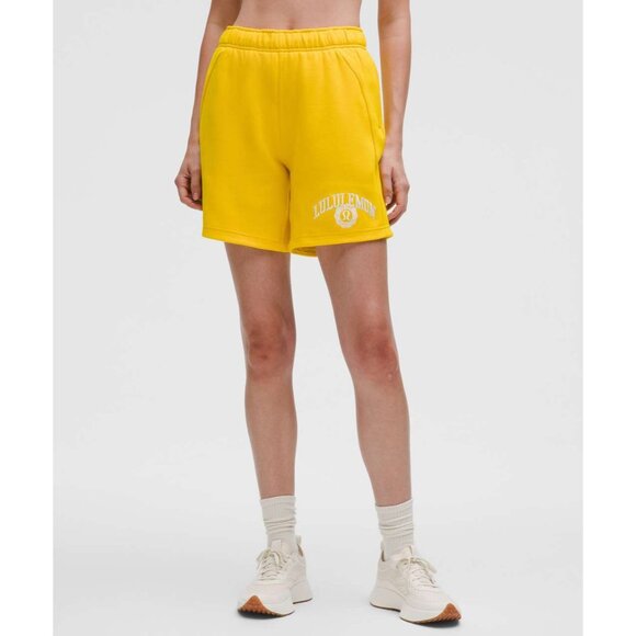 Lululemon Scuba Mid-Rise Oversized Shorts 7" Maize Yellow/Light Ivory Sz S - Picture 1 of 7